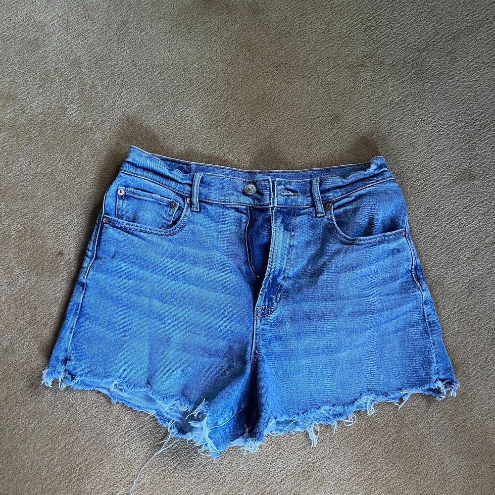 American Eagle Highest Rise 90s Boyfriend Short - Light Wash